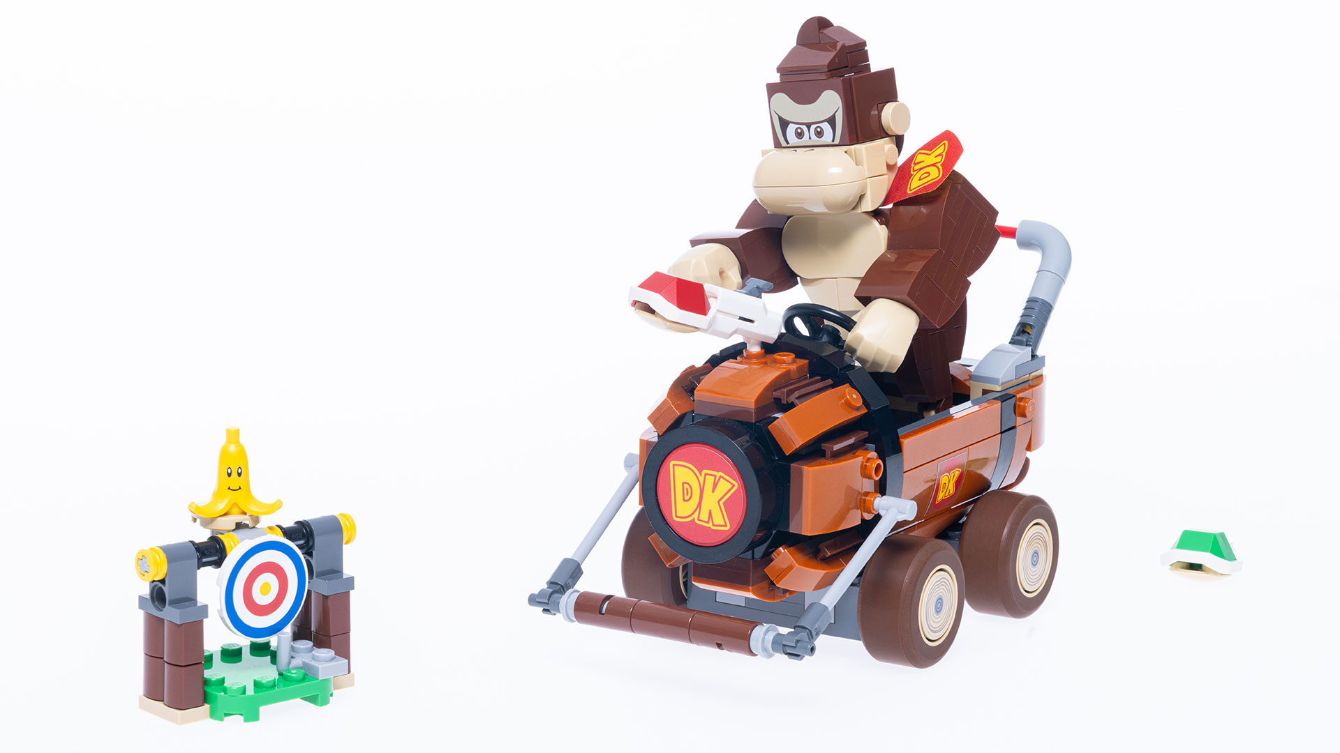 The Donkey Kong & DK Jumbo set is a 387-piece set