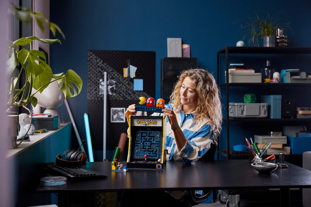 LEGO PAC-MAN Arcade Set